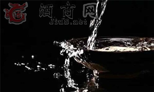 �����ϾƘO�M��(x��)�µĮa(ch��n)Ʒֵ�����еĈ�(zh��)���͈�(ji��n)��